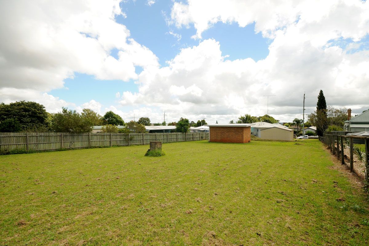 212 South Street, South Toowoomba, QLD 4350