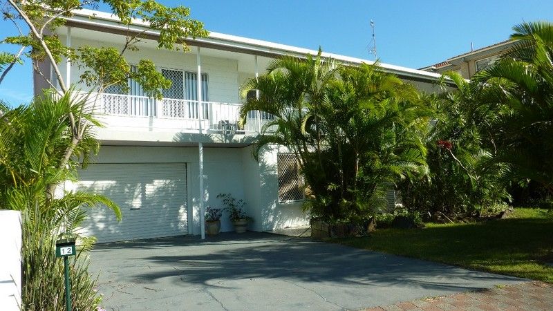 2/12 Oatland Esplanade, RUNAWAY BAY, QLD 4216