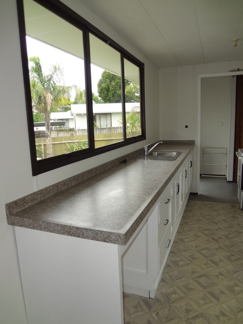 2/28 Nearco Street, MANUREWA, Manukau City