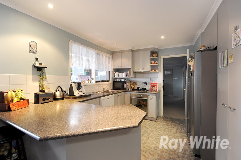 10 Phillipdale Court, FERNTREE GULLY, VIC 3156