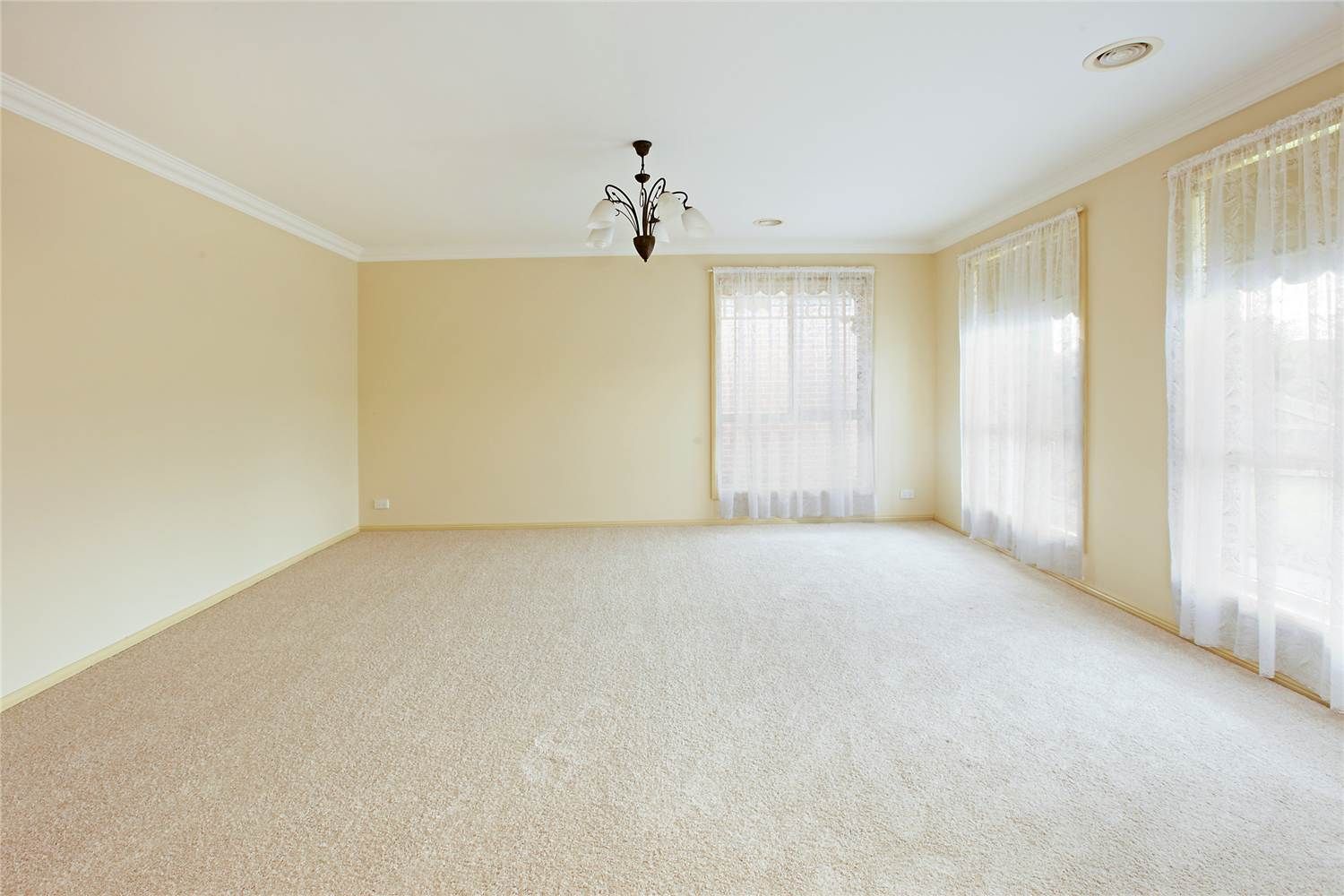 19 Brownlow Court, LARA, VIC 3212