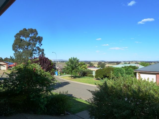 1/1 Minchin Place, KOORINGAL, NSW 2650