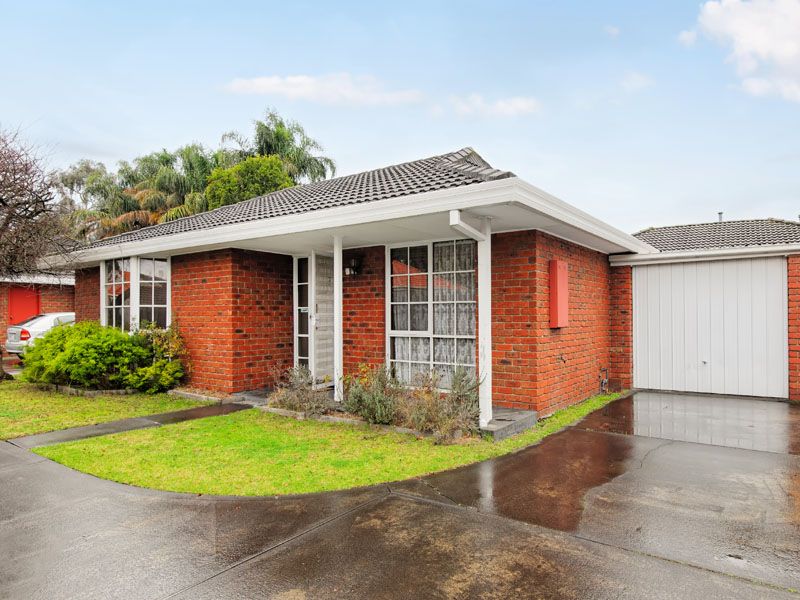 57 Centre Dandenong Road, DINGLEY VILLAGE VIC 3172