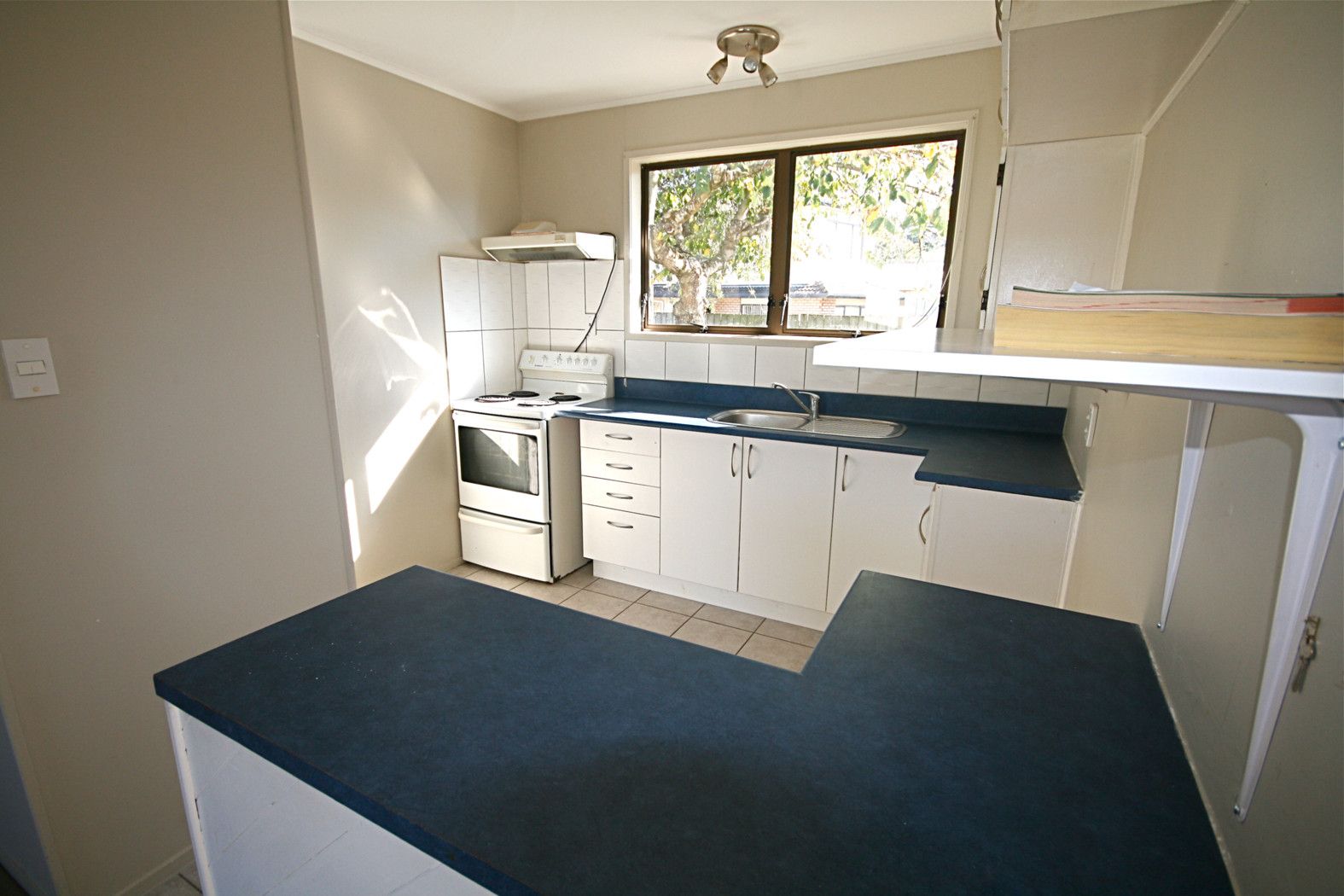 1/18 Darren Crescent, HALF MOON BAY, Manukau City
