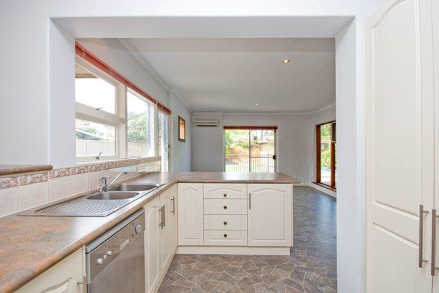 18 Sunset Crescent, GRANGE, SA 5022