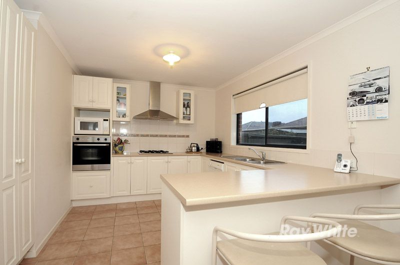 26 Lansbury Drive, NARRE WARREN SOUTH, VIC 3805
