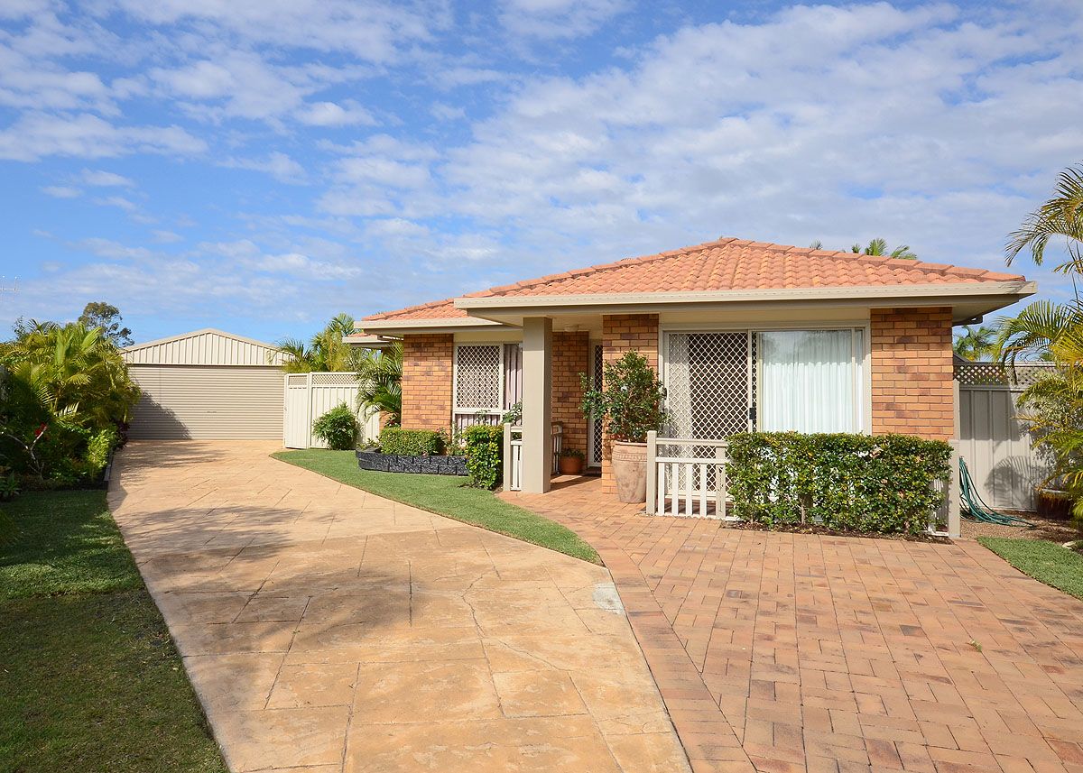 12 Queben Court, KAWUNGAN, QLD 4655