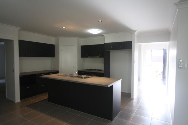 47 Clearwater Crescent, MURRUMBA DOWNS, QLD 4503