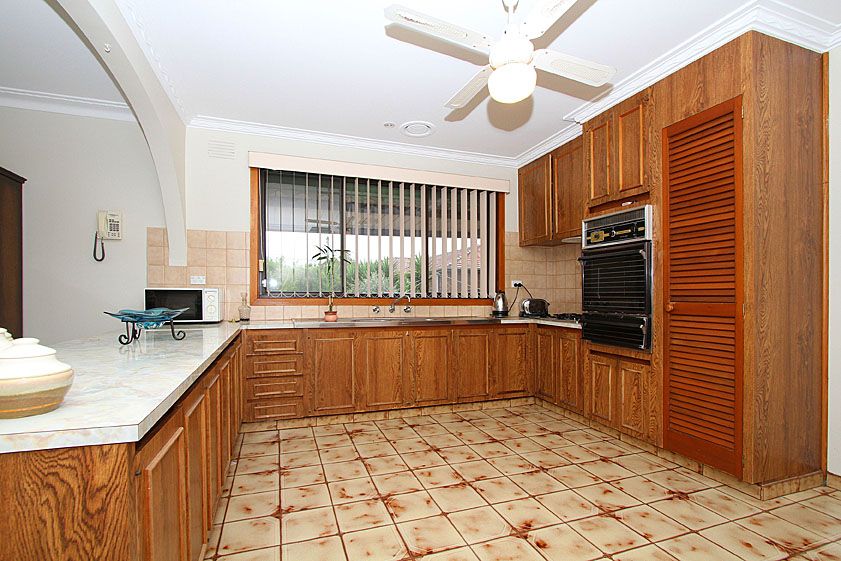 60 Victoria Drive, THOMASTOWN, VIC 3074