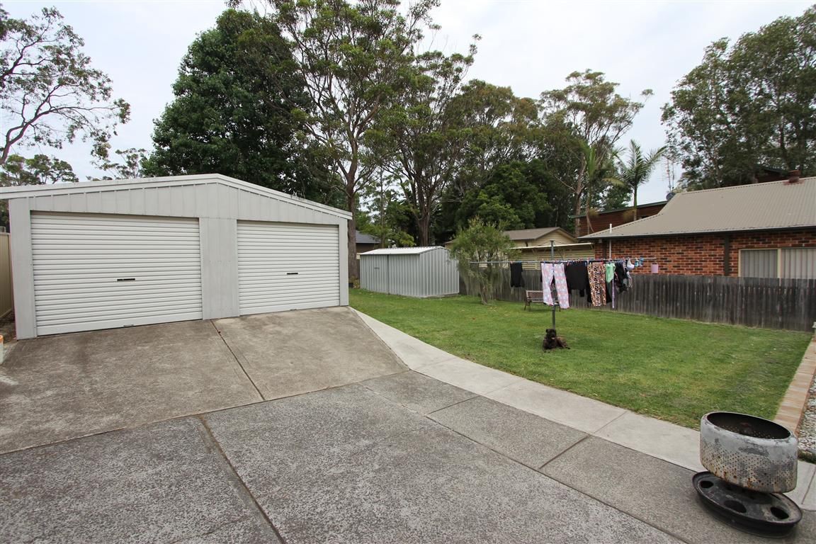 9 Teragalin Drive, CHAIN VALLEY BAY, NSW 2259