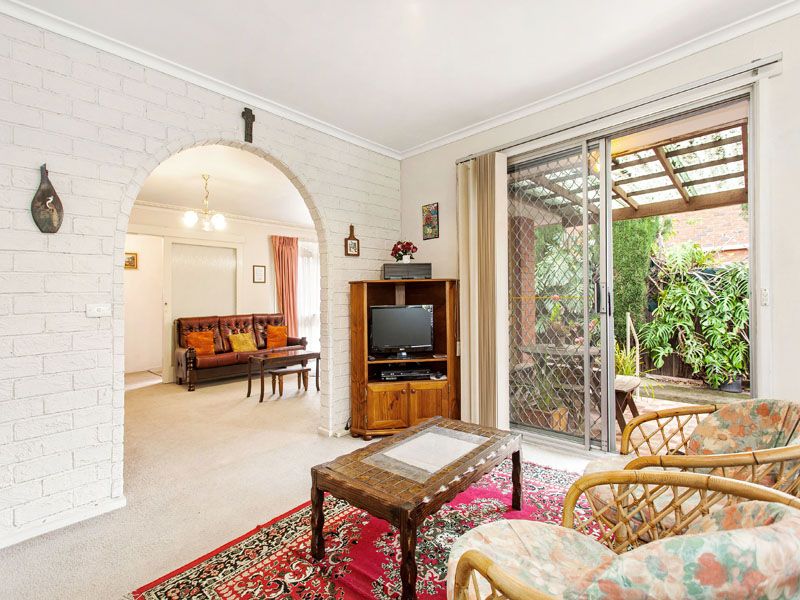 28 Snowdon Drive, CHELTENHAM, VIC 3192