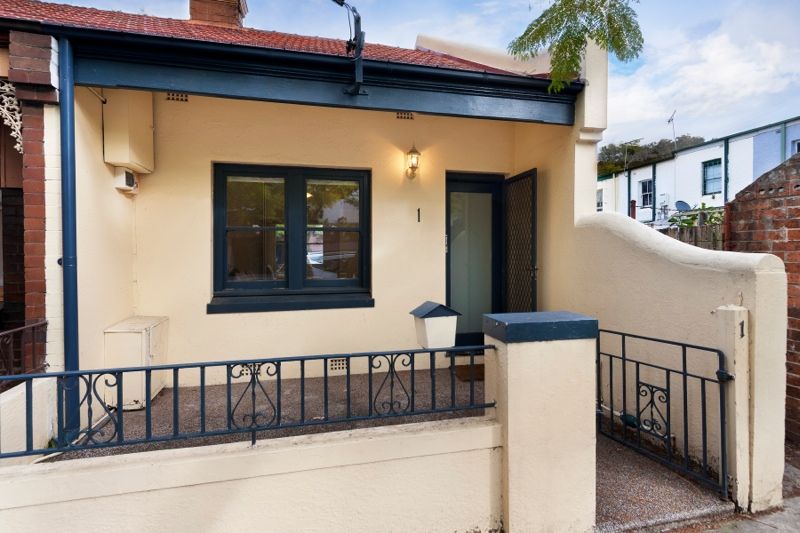 1 Ashmore Street, ERSKINEVILLE, NSW 2043