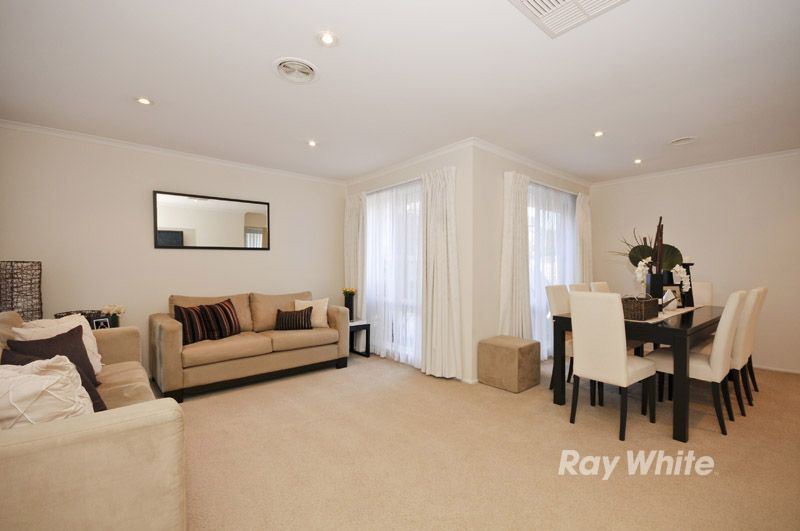 2 Carina Close, WANTIRNA SOUTH, VIC 3152