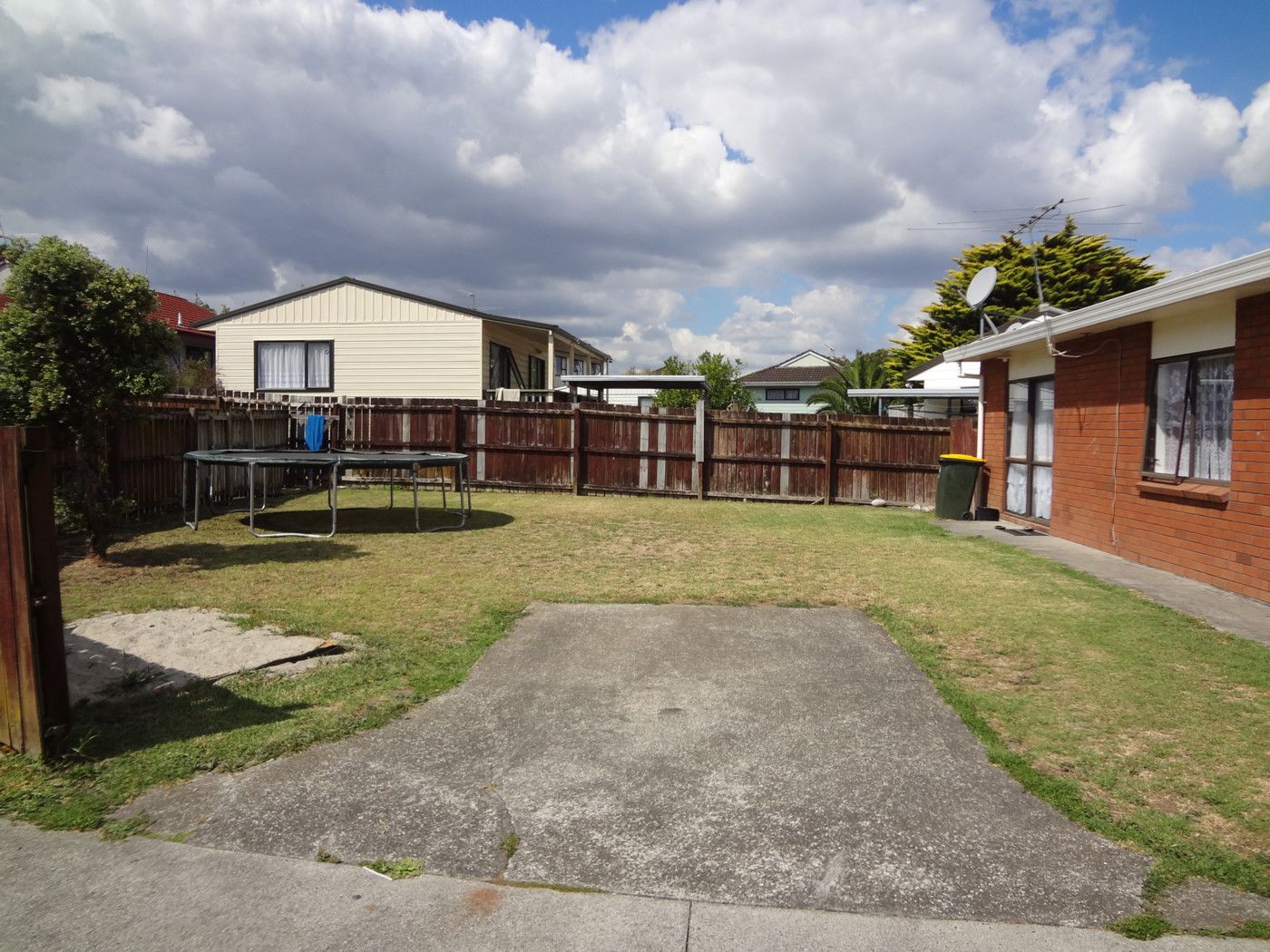 2/11 Anglers Way, WATTLE DOWNS, Manukau City