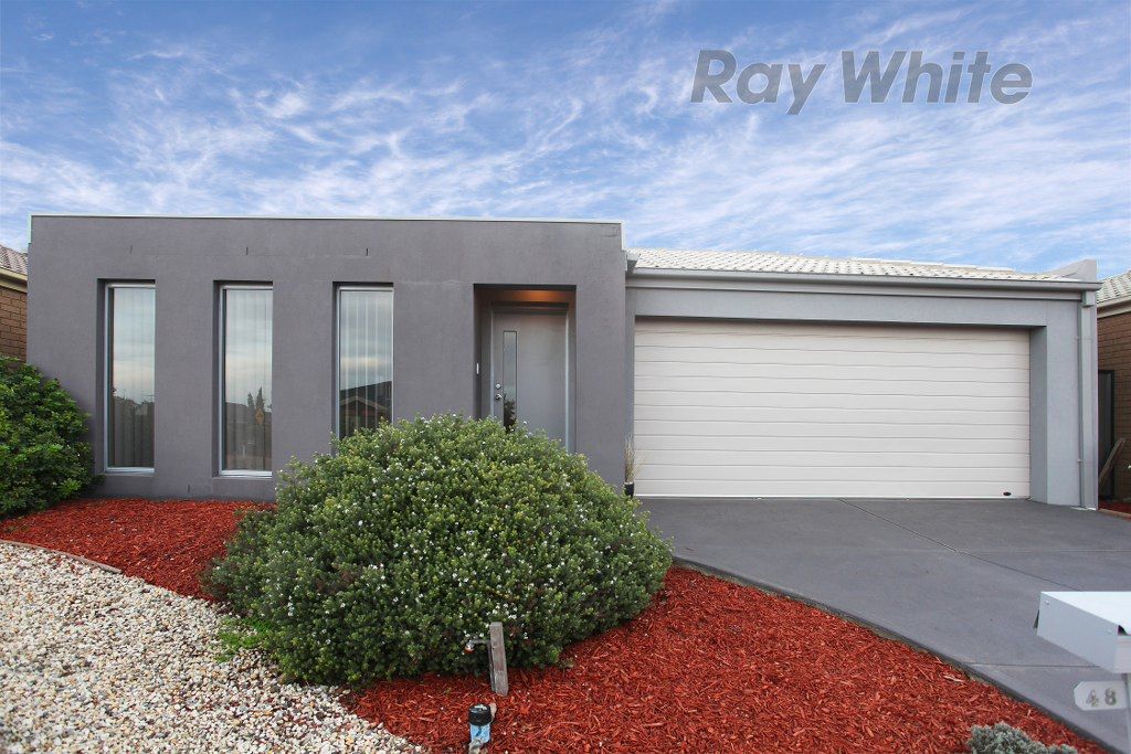 48 Lindsay Gardens, POINT COOK VIC 3030