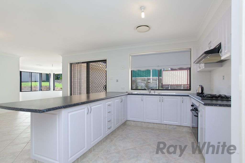 19 Toucan Close, CAMERON PARK, NSW 2285