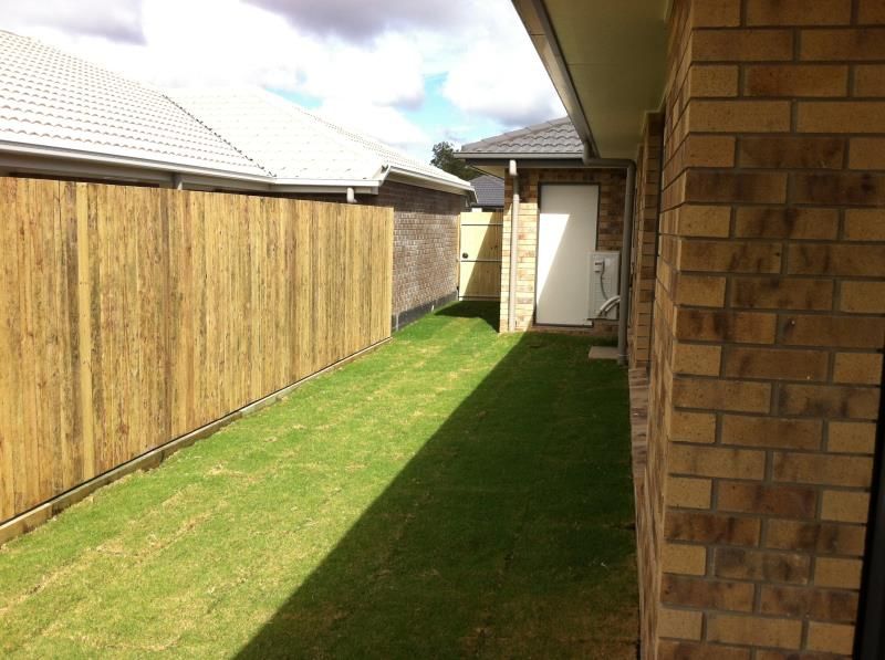 5 Anne Street, AUGUSTINE HEIGHTS, QLD 4300