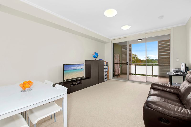 18/1-3 Cherry Street, WARRAWEE, NSW 2074