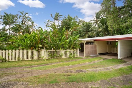 2/16 Roslyn Close, YORKEYS KNOB, QLD 4878