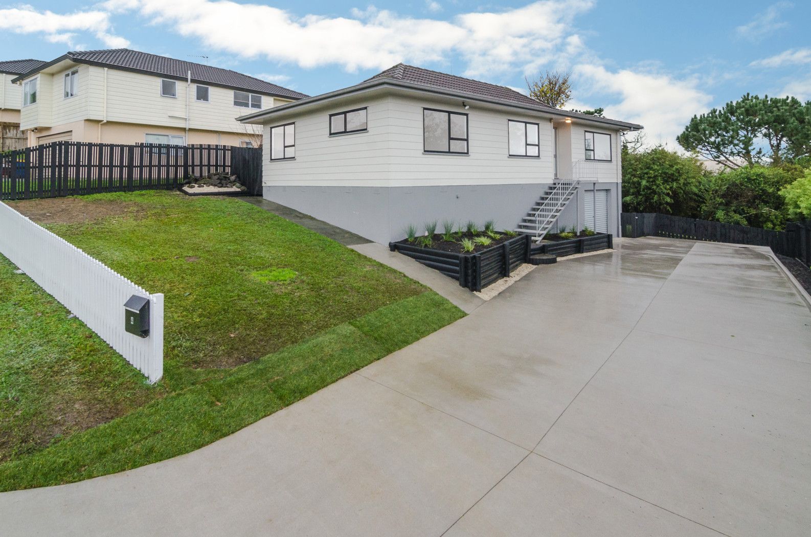 4 Luxor Place, MASSEY, Waitakere City