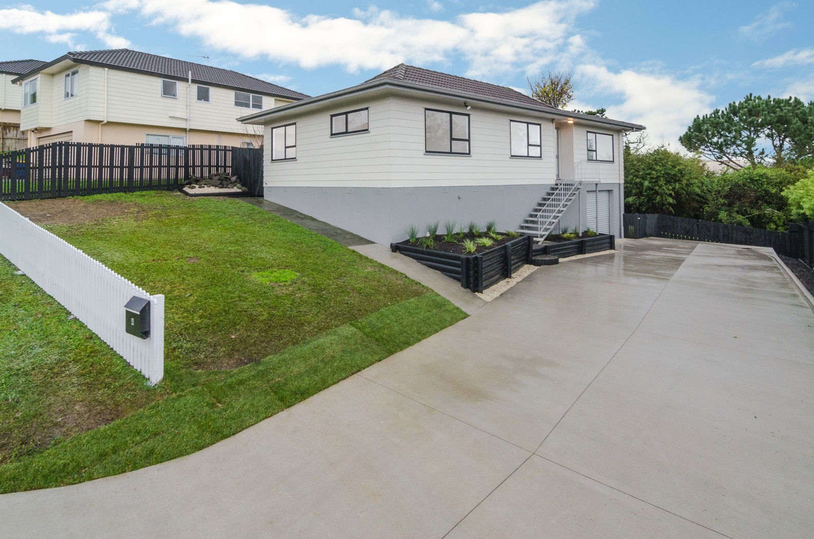4 Luxor Place, MASSEY, Waitakere City