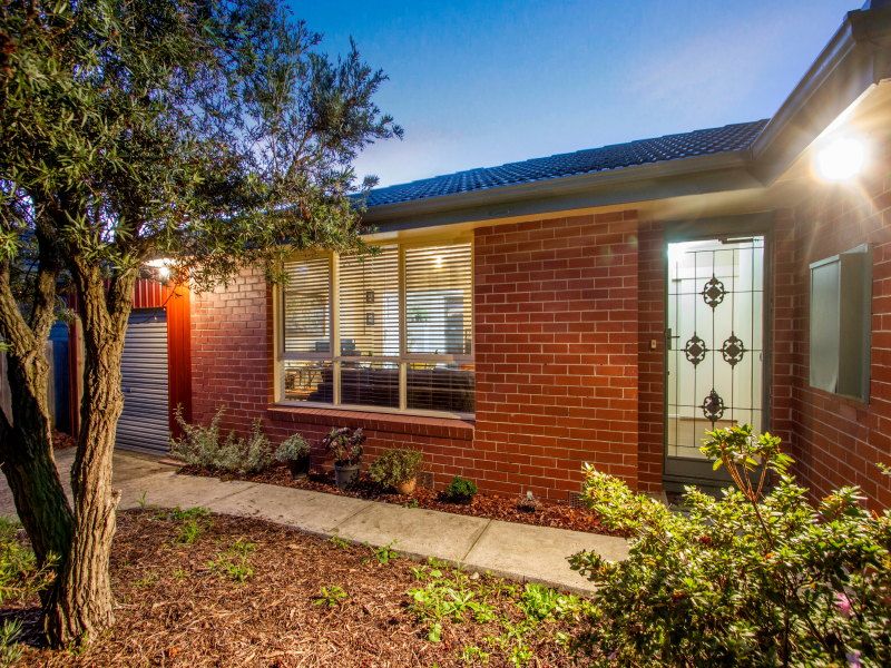 4 Lipton Drive, FRANKSTON, VIC 3199