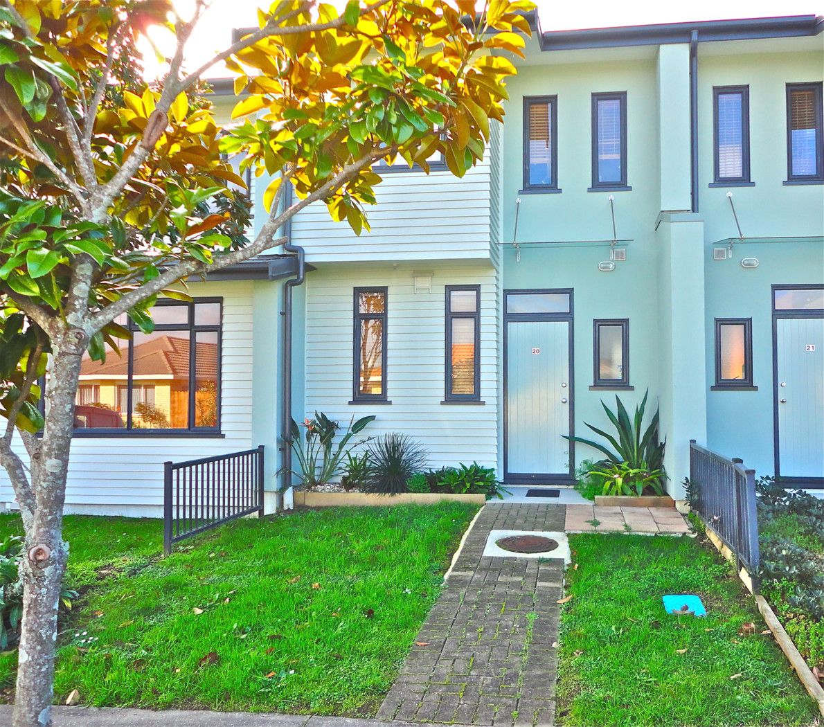20/2 Armoy Drive, EAST TAMAKI, Manukau City