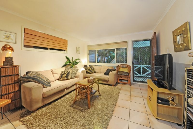 20 Pandanus Drive, CANNONVALE QLD 4802