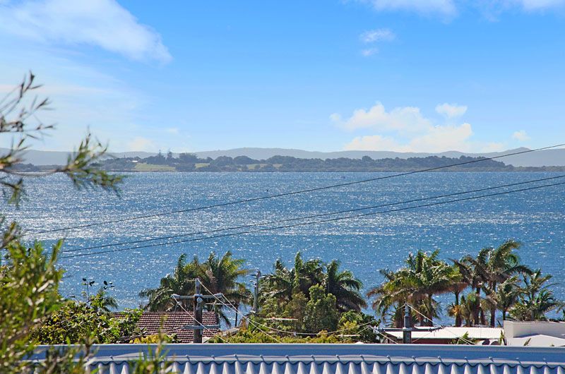 48 Picton Parade, WYNNUM, QLD 4178
