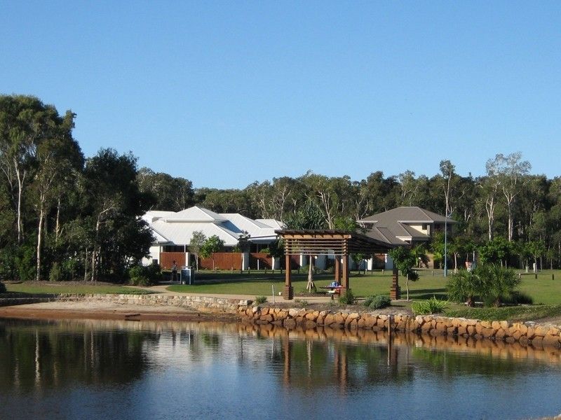 8 Anchorage Circuit, TWIN WATERS, QLD 4564