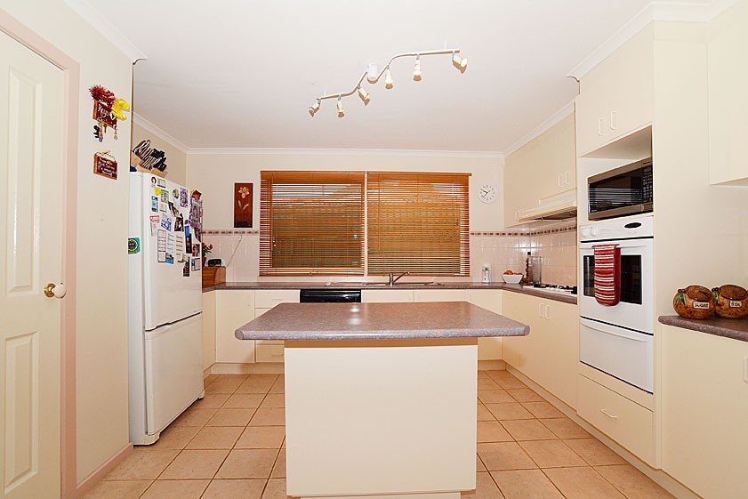 37 Exmouth Road, CRAIGIEBURN, VIC 3064