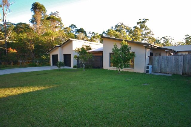 28 Tiverton Place, LANDSBOROUGH, QLD 4550