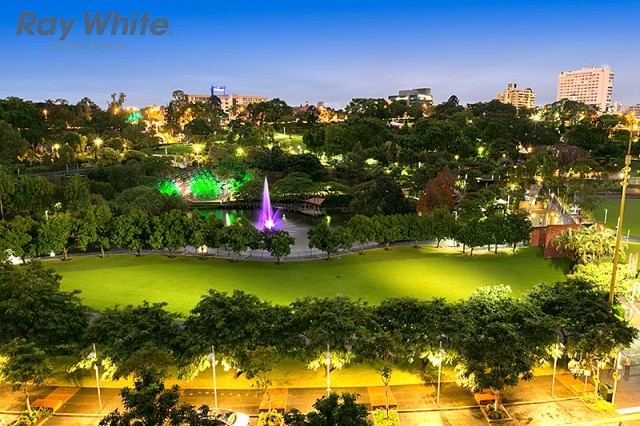 6 Parkland Boulevard, BRISBANE, QLD 4000