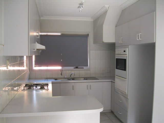 4/10 Palmerston Grove, OAKLEIGH, VIC 3166