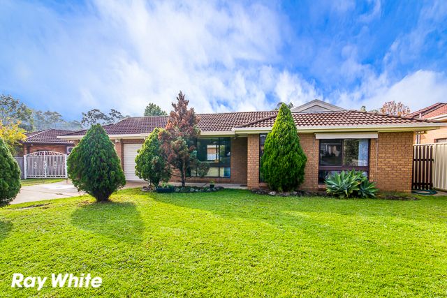 2 Ernst Place, EDENSOR PARK NSW 2176