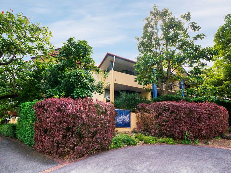 2 St Pauls Terrace, SPRING HILL QLD 4000