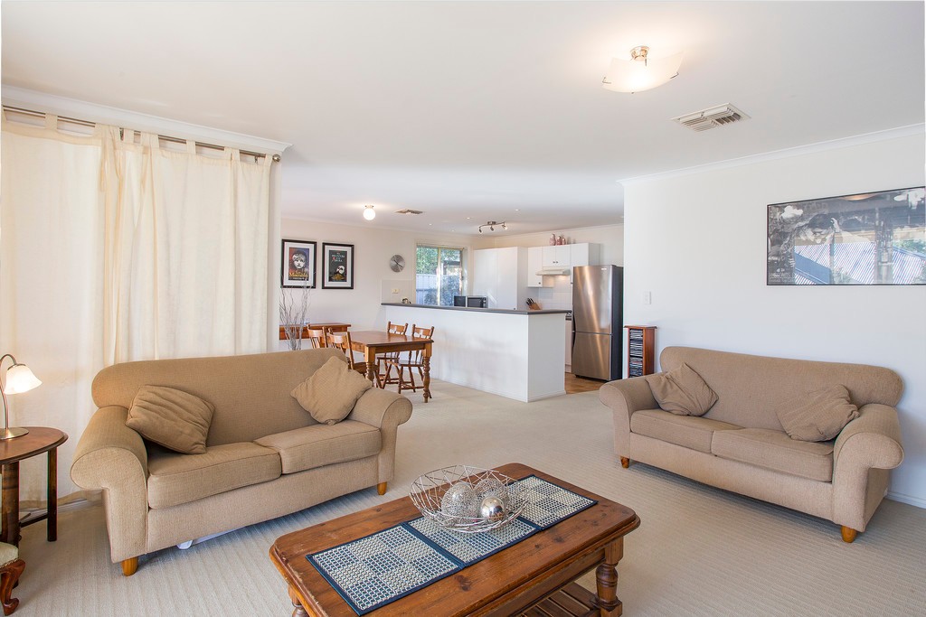21 Eurunderee Avenue, SEACOMBE GARDENS, SA 5047