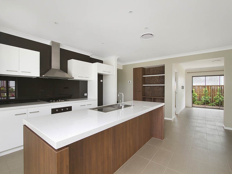 31 McDermott Parade, ROCHEDALE, QLD 4123