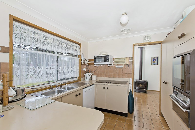 BOLTON POINT, NSW 2283