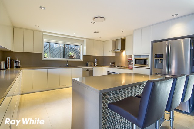 27 Cuthbert Crescent, EDENSOR PARK, NSW 2176