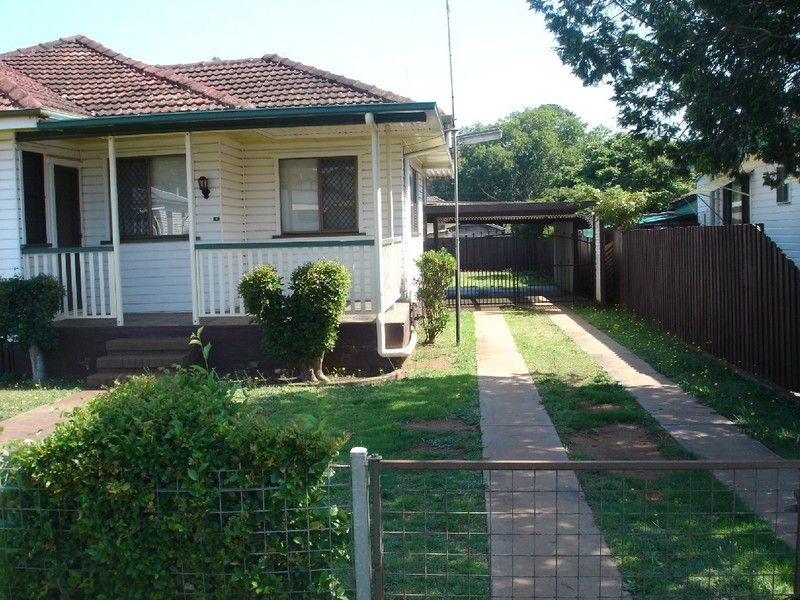 3 Finnie Street, NEWTOWN, QLD 4350