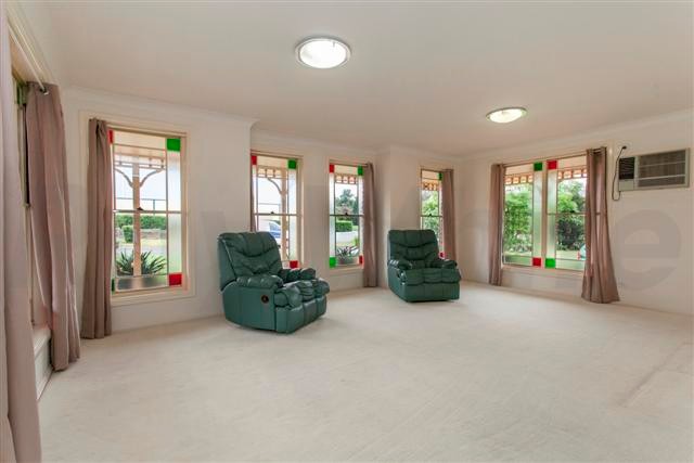 6 Veronica Place, GLENMORE PARK, NSW 2745