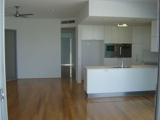 5/10 Oatlands Esplanade, RUNAWAY BAY, QLD 4216