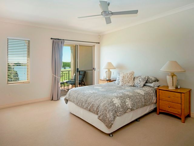 8335 Magnolia Drive East, HOPE ISLAND, QLD 4212