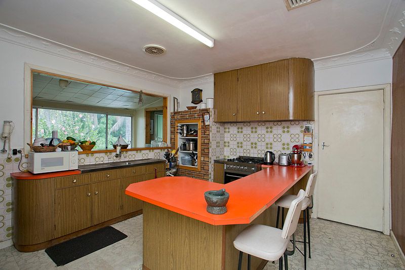 236 Canning Road, LESMURDIE, WA 6076