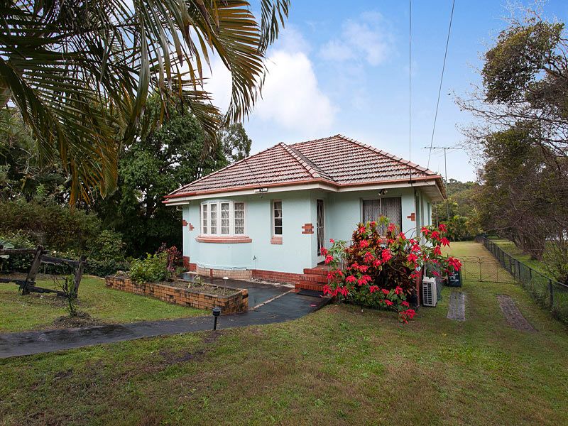 25 Pembroke Road, COORPAROO, QLD 4151
