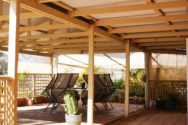 42 North Shore Drive, DONGARA, WA 6525