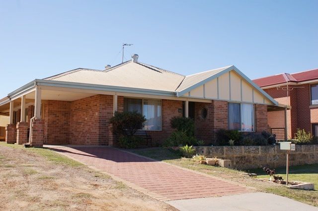 42 North Shore Drive, DONGARA WA 6525