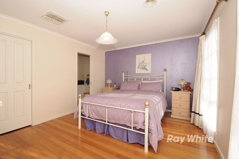 27 Watersedge Close, KNOXFIELD, VIC 3180