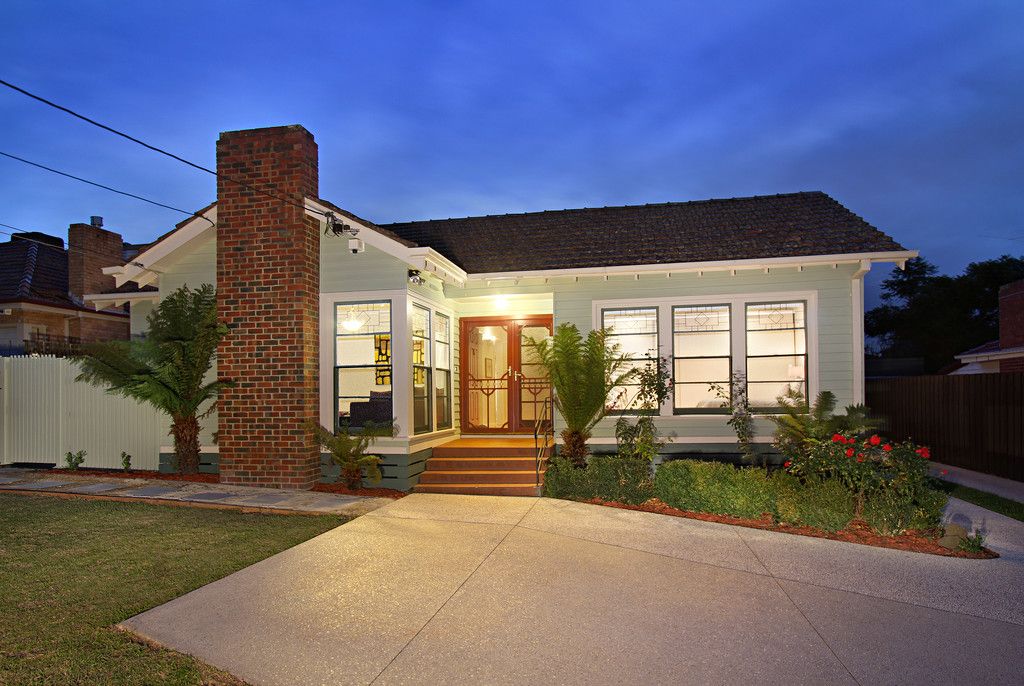 15 Rowena Road, MALVERN EAST VIC 3145